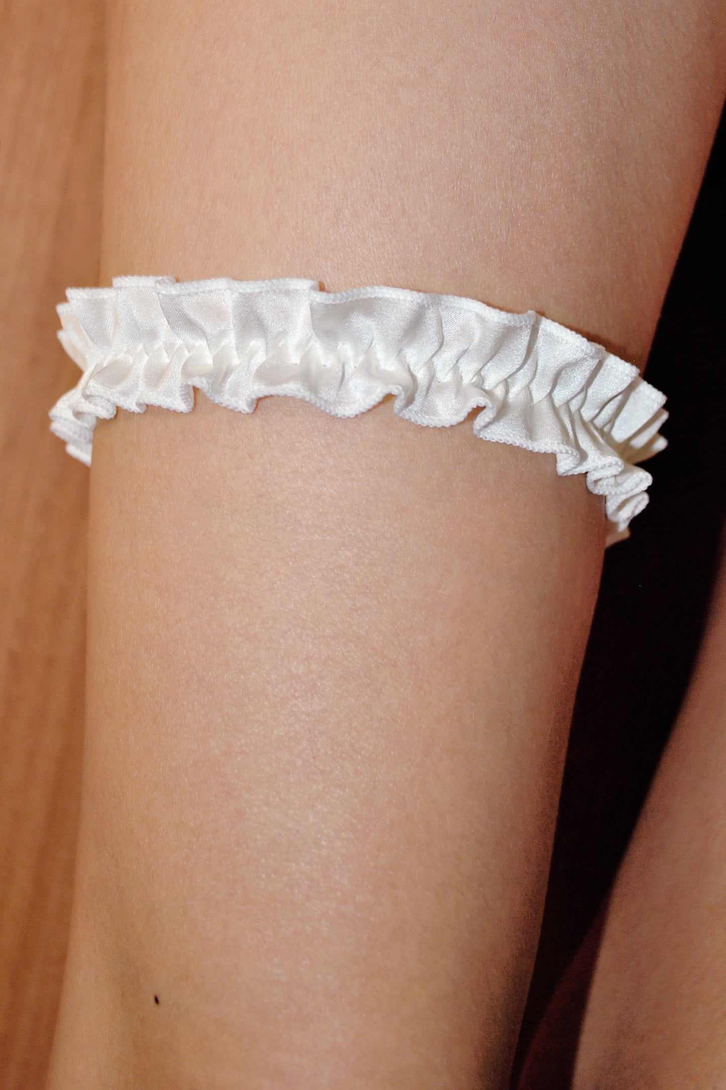 Lattemiele Silk Frilled Garter